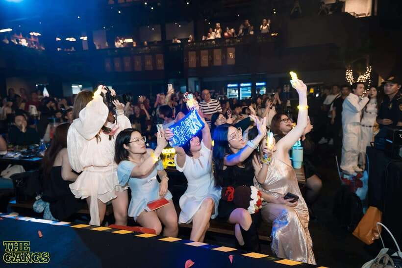 Ho Chi Minh City Night Tour: Bar, Food, Dance With Student - Vibrant Bars and Stunning Views