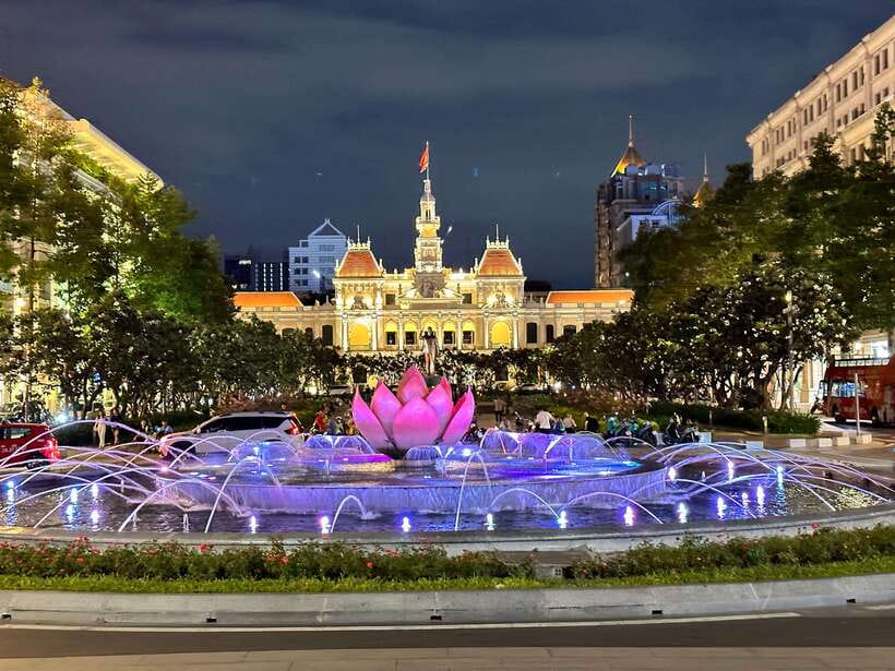 Ho Chi Minh City: Night Walking Tour With Local Guide - Overview of the Night Walking Tour