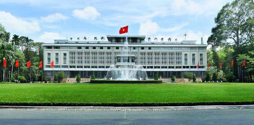 Ho Chi Minh City Tour In The Morning - Historic Central Post Office