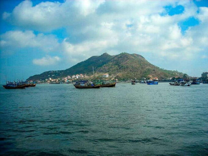 Ho Chi Minh City: Vung Tau Beach Full-Day Trip With Lunch - Tips for a Great Day at the Beach