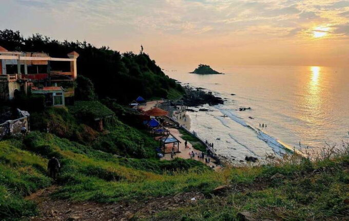 Ho Chi Minh City: Vung Tau Day Trip With Lunch - Scenic Views at Cape Nghinh Phong