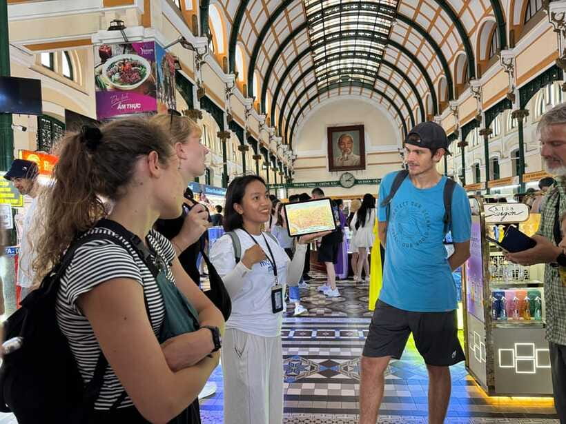 Ho Chi Minh City: Walking Tour With Local Guide - Visiting Independence Palace