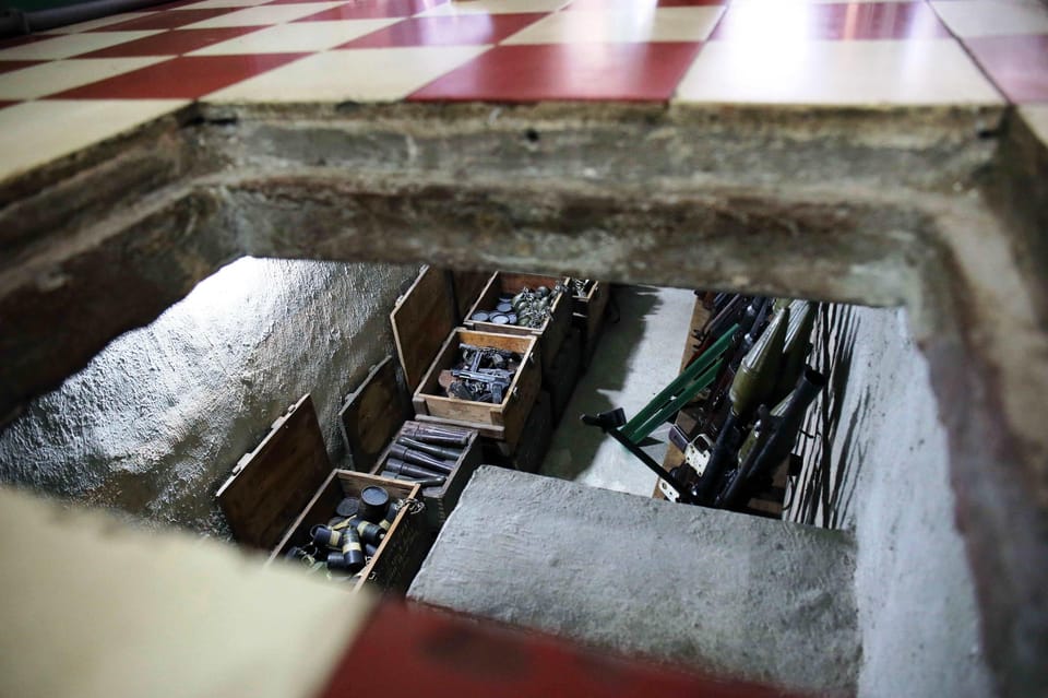 Ho Chi Minh City: Walking Tour With Local Guide - Discovering Saigons History and Culture