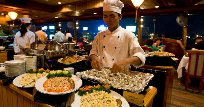 Ho Chi Minh: Dinner on Cruise Saigon 5-Stars W Small Group - Key Points