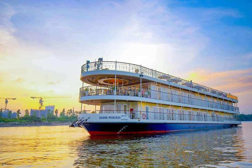 Ho Chi Minh: Dinner on Cruise Saigon 5-Stars W Small Group - Scenic Highlights Along the Saigon River