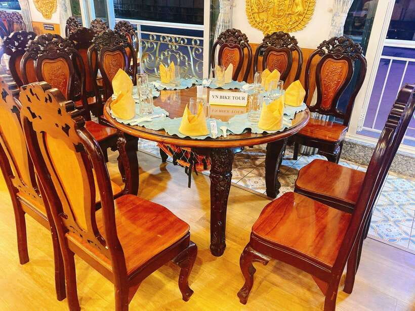 Ho Chi Minh: Dinner on Cruise Saigon 5-Stars W Small Group - Inclusions and Additional Services