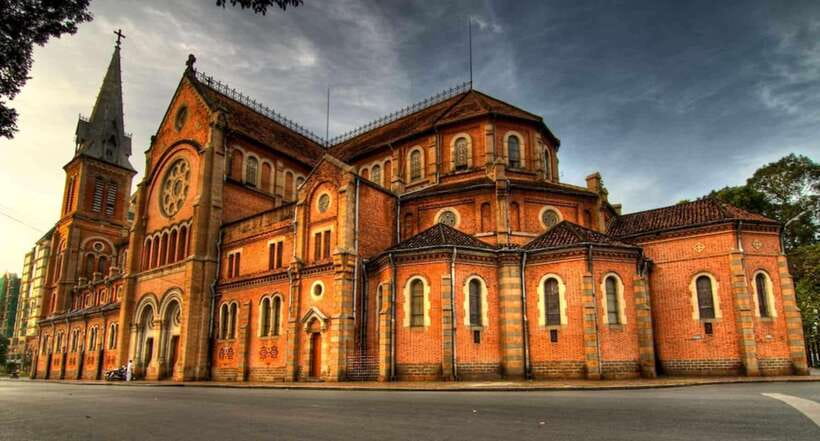Ho Chi Minh: Morning City Tour - War Remnants Museum