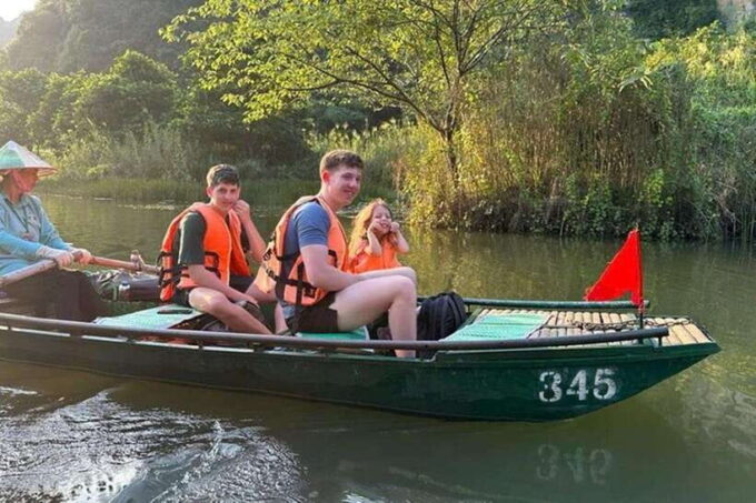 Hoa Lu Ancient Capital - Mua Cave & Tam Coc Boat Trip - Included in the Tour