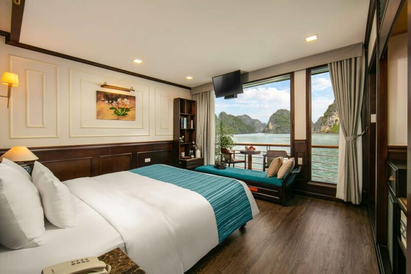 Hoa Lu-Mua Cave -Trang An-Lan Ha Bay 3days/2nights - Day 1 Activities