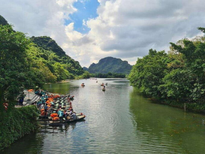 Hoa Lu, Trang An and Mua Cave Full-day Tour - Cycling and Village Life