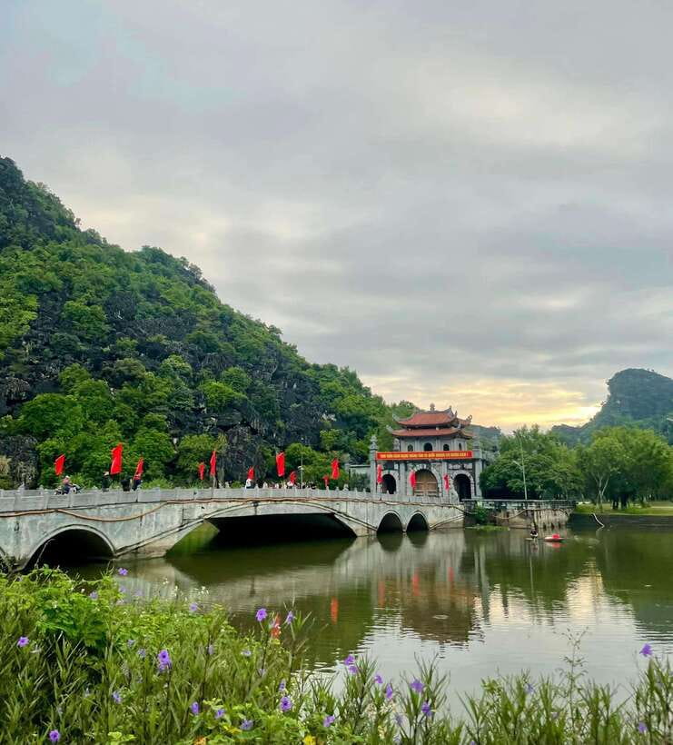 Hoa Lu - Trang An, Mua Cave With Luxury Small Group - Key Attractions