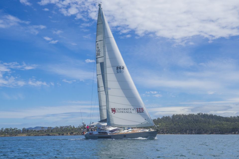 Hobart: Luxury Yacht Scenic Sailing Tour With Snacks - Recap
