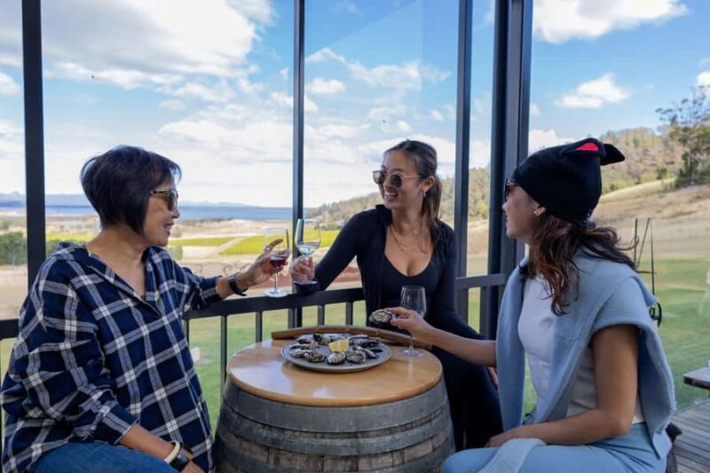 Hobart: Wineglass Bay & Freycinet National Park Active Tour - The Walk to Wineglass Bay Lookout