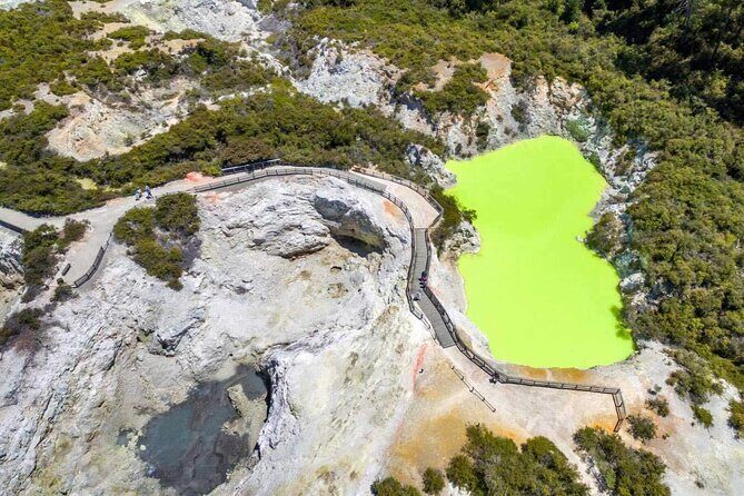Hobbiton and Wai-O-Tapu Full Day Small Group Tour - Who Should Consider This Tour?