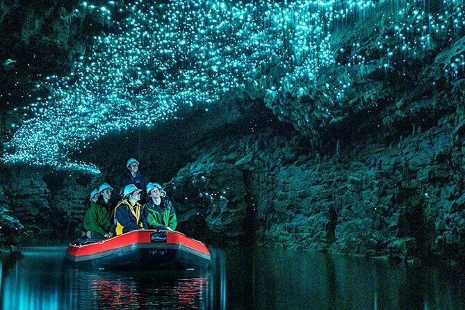 Hobbiton and Waitomo Caves Arrive in Comfort and Style - What’s Included and What to Expect