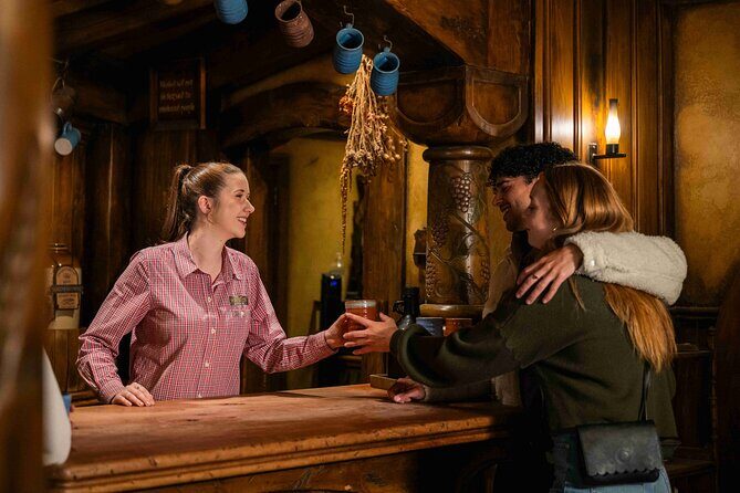 Hobbiton and Waitomo Caves Small Tour from Auckland - The Itinerary in Detail: What to Expect