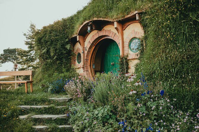Hobbiton Movie Set & Blue Springs: Private Tour from Auckland - Visiting Blue Springs: A Refreshing Finale