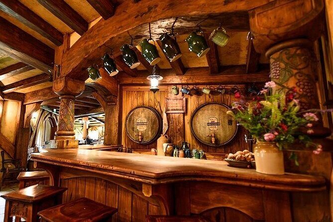 Hobbiton Movie Set Private Transfer - SUV - The Journey: From Auckland to Middle-earth  