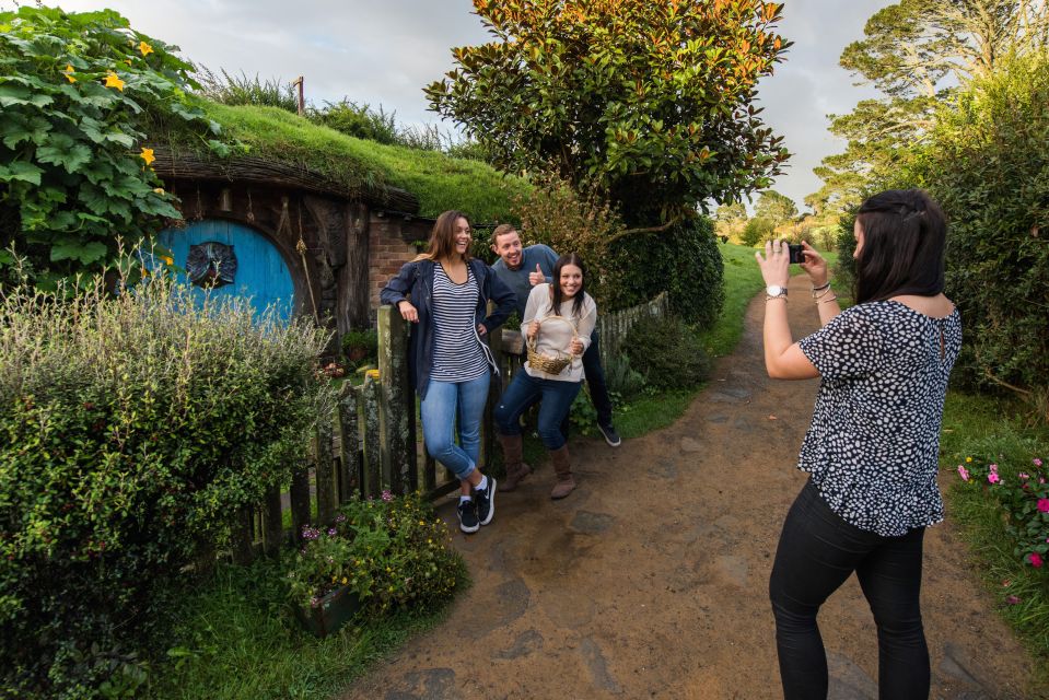 Hobbiton Movie Set & Rotorua Premium Day Tour From Auckland - Duration and Language