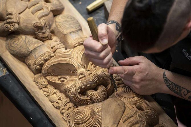 Hobbiton & Rotorua Small Group Day Tour inc Te Puia from Auckland - FAQs