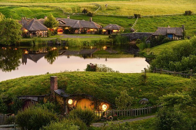 Hobbiton & Waitomo Caves Exclusive Luxury Day Tour From Auckland - Transportation and Duration