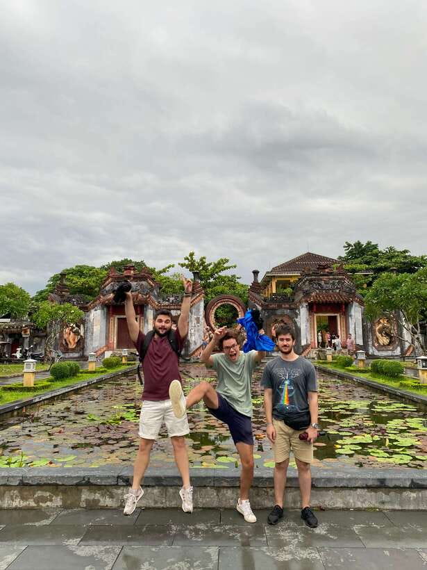 Hoi an Ancient Town- Exploring the Town With Local Guide - Exploring Hoi Ans Historical Attractions
