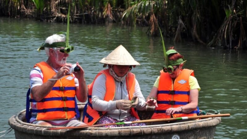 Hoi An : Bamboo Basket Boat Ride & Lantern Boat Trip . - Key Points