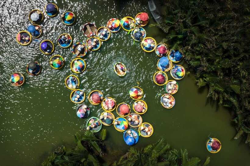 Hoi An: Basket Boat and Fishing Crabs Tour - Getting to the Coconut Fishing Village