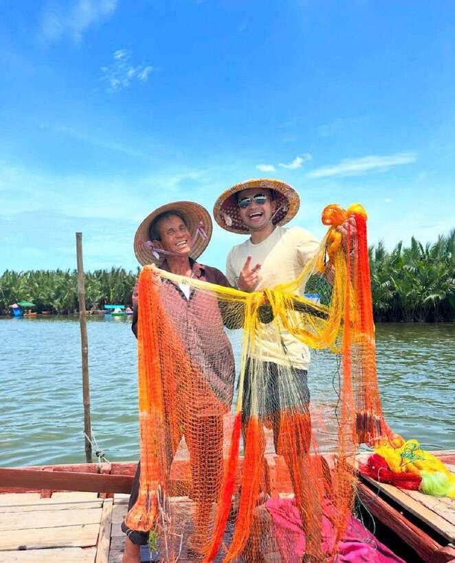 Hoi An: Basket Boat Ride in the Coconut Forest - Engaging With the Local Residents