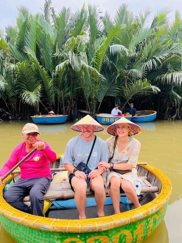 Hoi An: Basket Boat Ride in the Coconut Forest - Included Amenities and Meeting Point