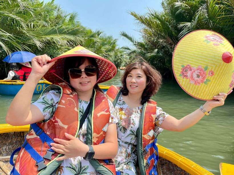 Hoi An: Basket Boat Tour With Hotel Pickup and Lunch by Hang - Enjoying the Local-Style Lunch