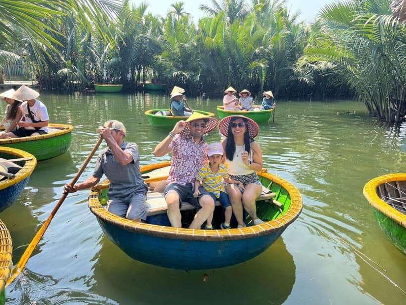 Hoi An: Basket Boat With River Boat Transfer&Lantern Release - Lantern Release Ceremony and Sunset