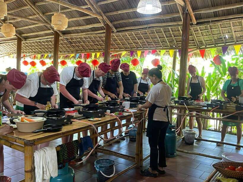 Hoi An: Cooking Class, Crab Fishing-Basket Boat, Market Tour - Detailed Itinerary