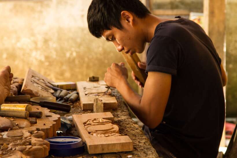 Hoi An: Countryside Cycling Tour With Local Life Insights - Local Family Visits and Artisan Products