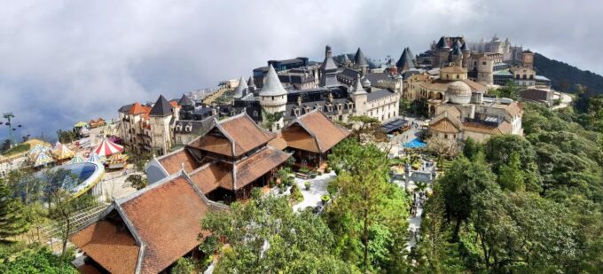 Hoi An/Da Nang: Ba Na Hills & Golden Bridge Tour With Dinner - Exploring the Golden Bridge