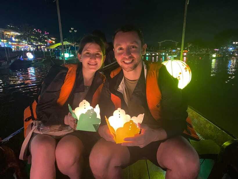 Hoi An: Evening Street Food Walking Tour - Food and Drink Inclusions