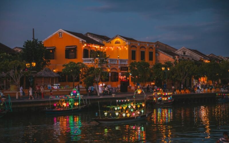Hoi An: Food Tour, Boat Trip and Foot Massage by Night - Included in the Tour