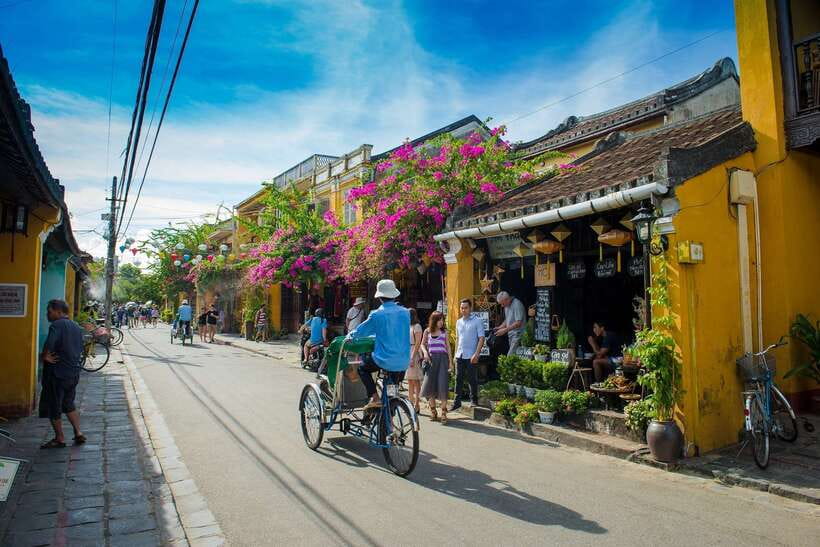 Hoi An: Full-day Mystical Marble Mountains & Charming Hoi An - Visiting the Son Tra Linh Ung Pagoda