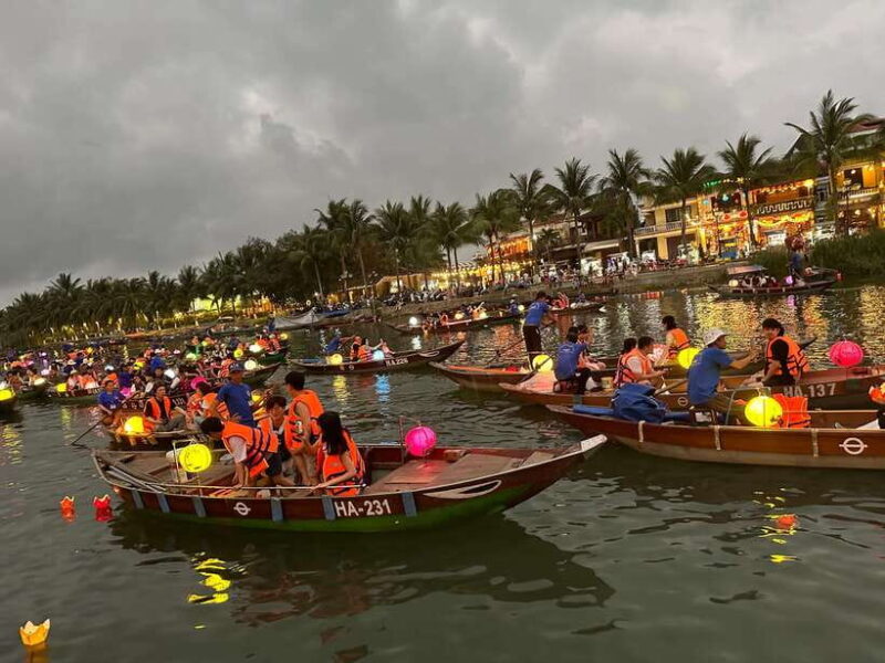 Hoi An: Guided Walking Tour With Local Food - Key Attractions to Visit