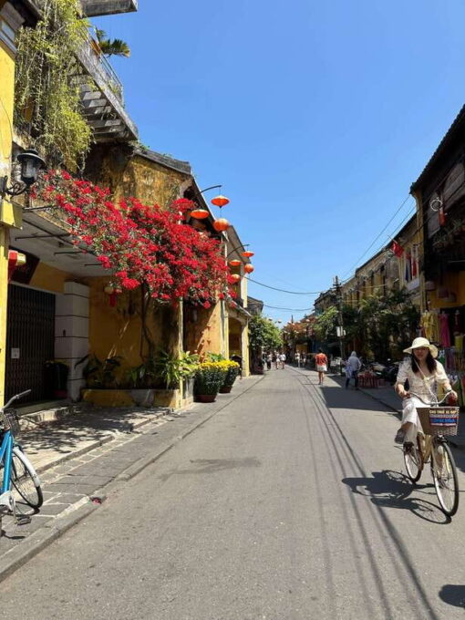 Hoi An: Guided Walking Tour With Local Food - Frequently Asked Questions