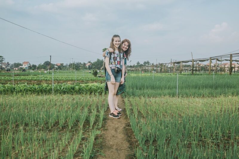 Hoi An: Half-day Biking Through Hoi An's Culinary Delights - Culinary Experiences at Tra Que Village