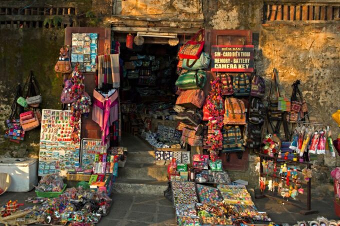 Hoi An: Half-Day Heritage Walking Tour - Enjoy the Serene Atmosphere