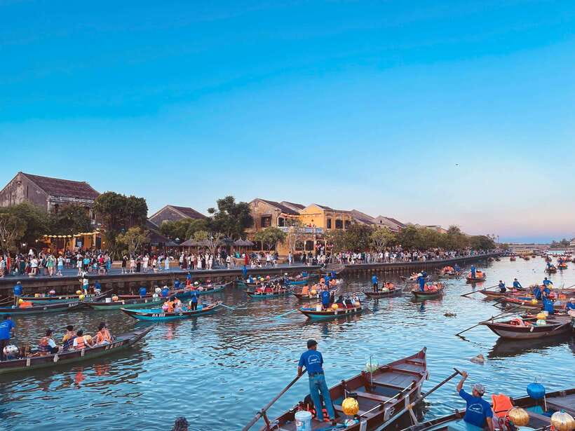 Hoi An: Hoai River Boat Ride With Flower Lantern Release - Release Your Flower Lanterns for Good Luck
