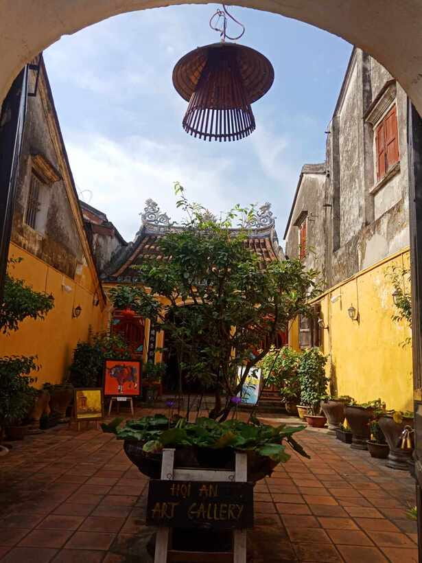 Hoi An: Hoai River Boat Trip by Night With Release Lantern - Activity Overview