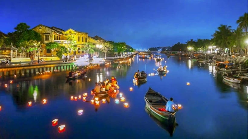 Hoi An: Hoai River Boat Trip by Night With Release Lantern - Discovering Hoi Ans Authentic Night Market