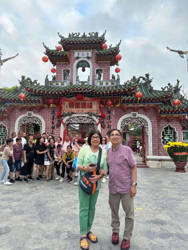 Hoi An: Lantern-Lit Streets, Enjoy Local Food, and Boat Ride - Local Markets and Traditional Houses