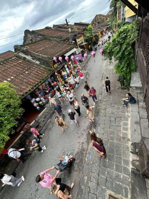 Hoi An: Lantern-Lit Streets, Enjoy Local Food, and Boat Ride - Frequently Asked Questions