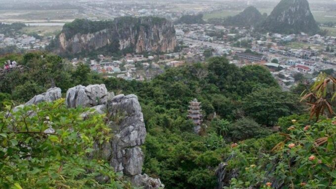 Hoi An: Marble Mountain - Monkey Mountain Luxury Group Tour - Exploring the Marble Mountains and Monkey Mountain