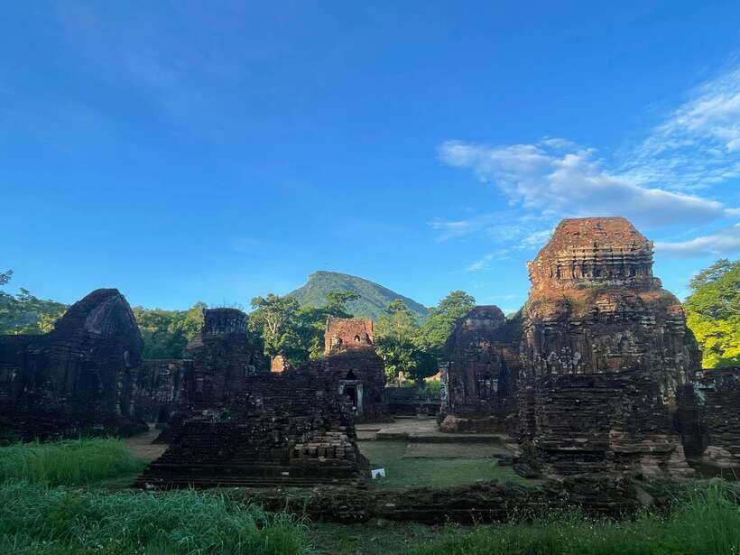 Hoi An: My Son Ruins: Guide-Bus-Boat-Cultural Show-Lunch - Exploring the Ancient Hindu Temples of My Son Sanctuary