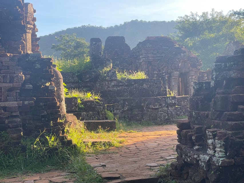 Hoi An: My Son Ruins: Guide-Bus-Boat-Cultural Show-Lunch - Scenic Boat Ride on the Thu Bon River